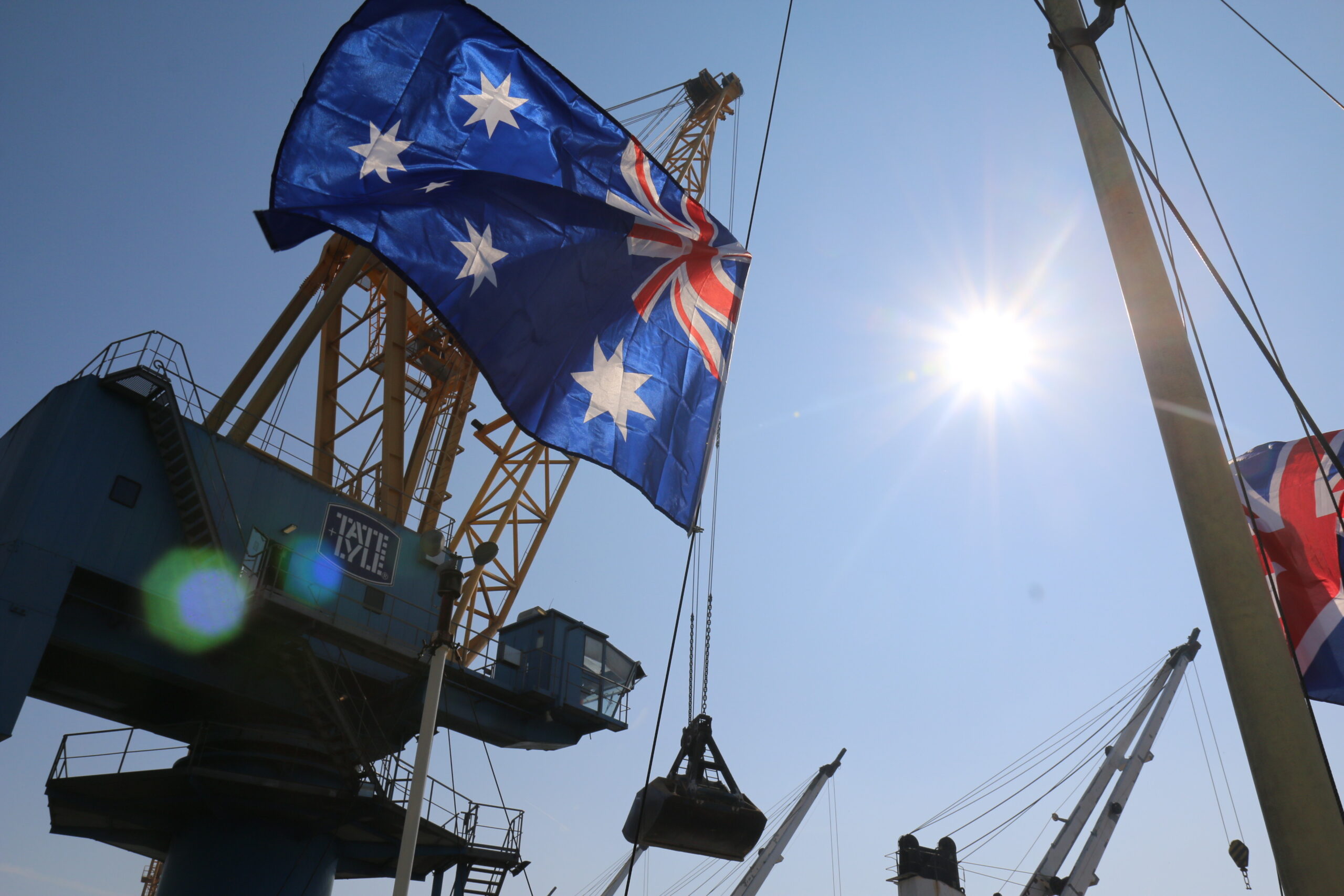 First shipment of Australian cane sugar in 50 years - Tate & Lyle ...